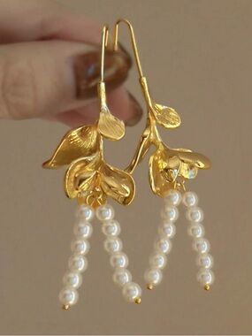 Gold Floral Pearl Drop Earrings - Elegant Women Jewelry R404